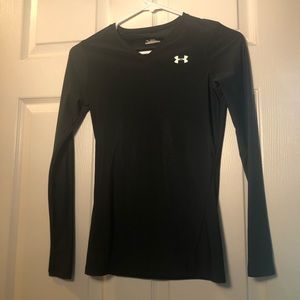 Black Under Armour shirt